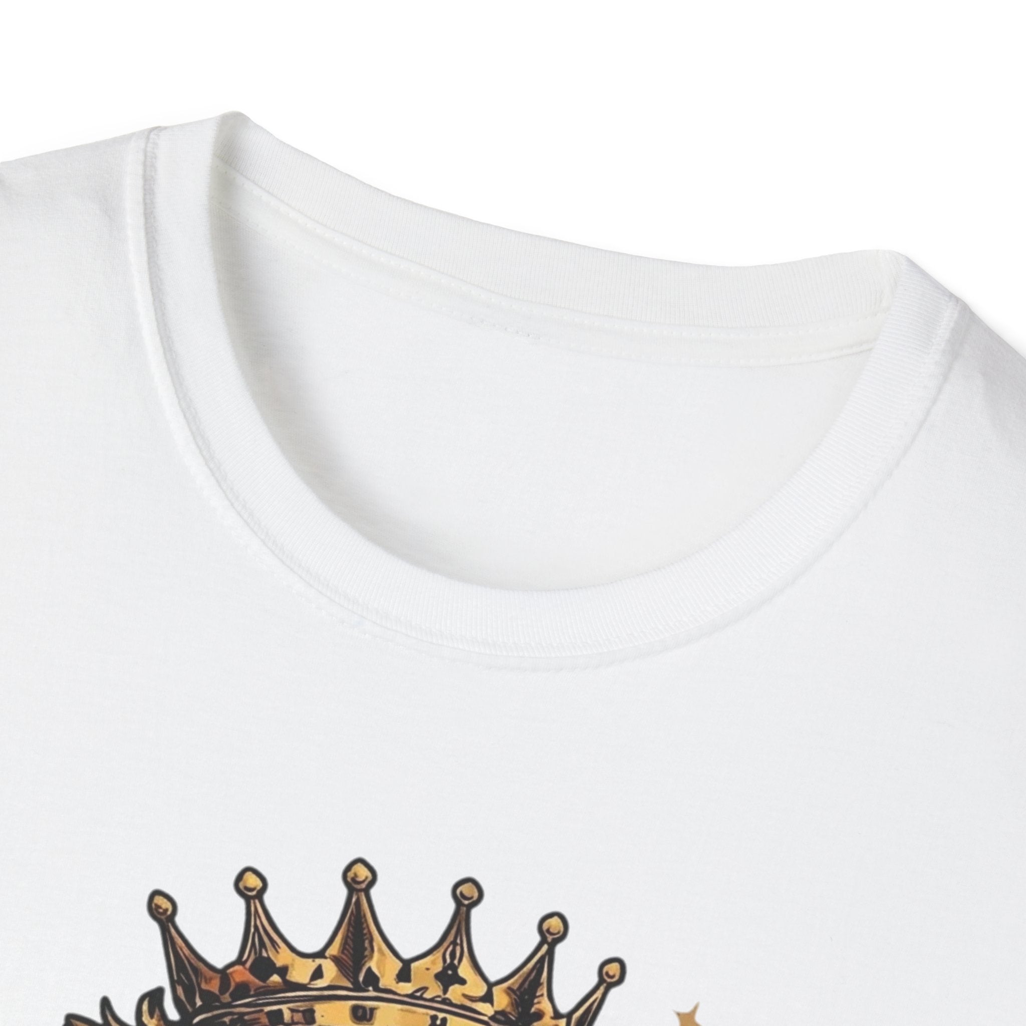 The King Is Coming Lion T-Shirt — Roaring Crown Graphic Tee